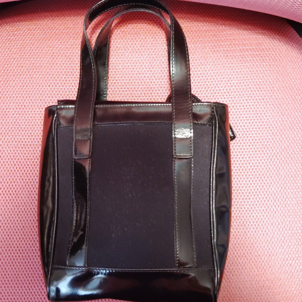 Buyers Choice - GUCCI Mini bag, Dust Bag, Compact Mirror, or Travel cases - Picture 8 of 15